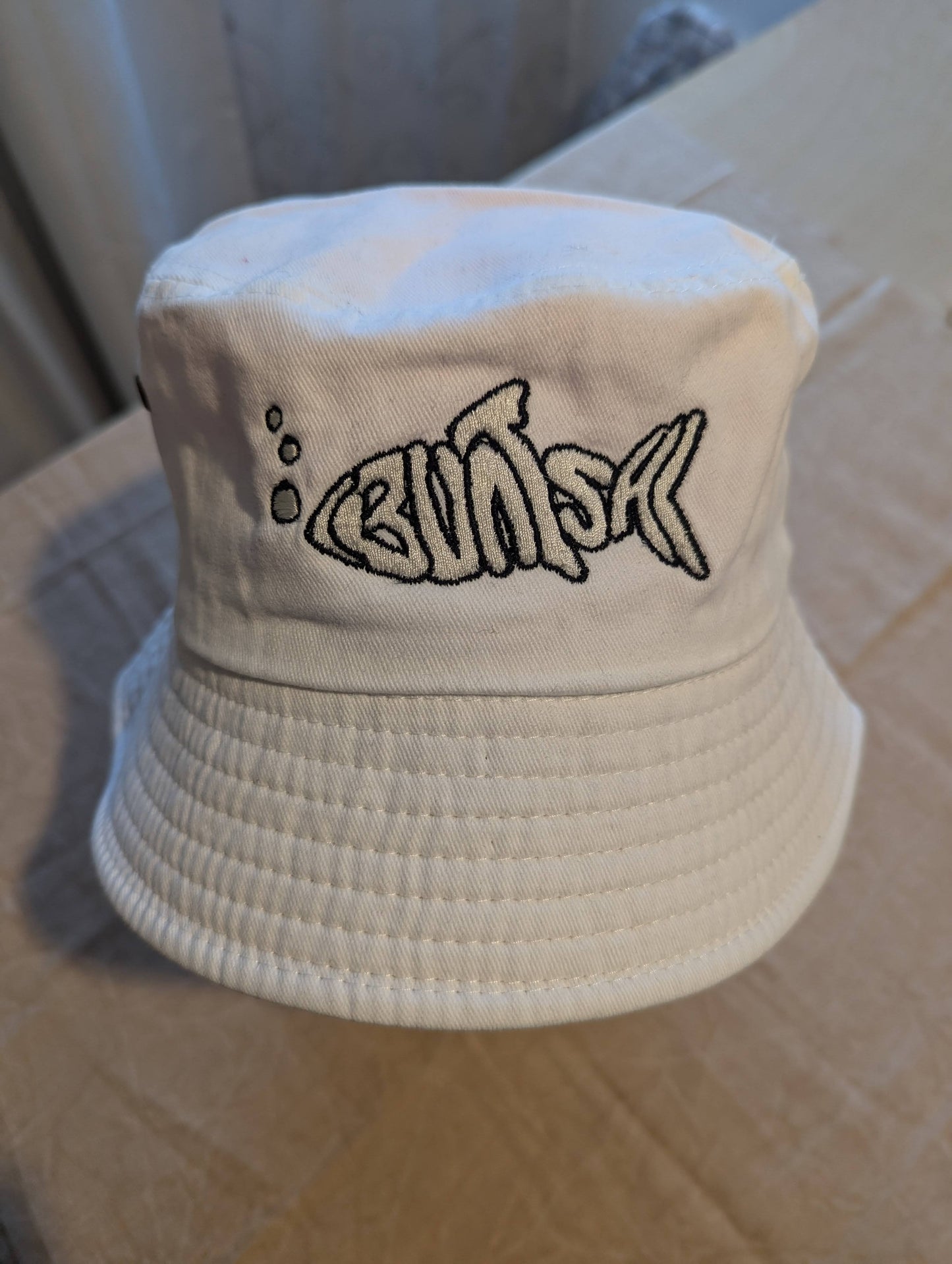 Buntsh-Fish logo, Ivory-White, Bucket hat