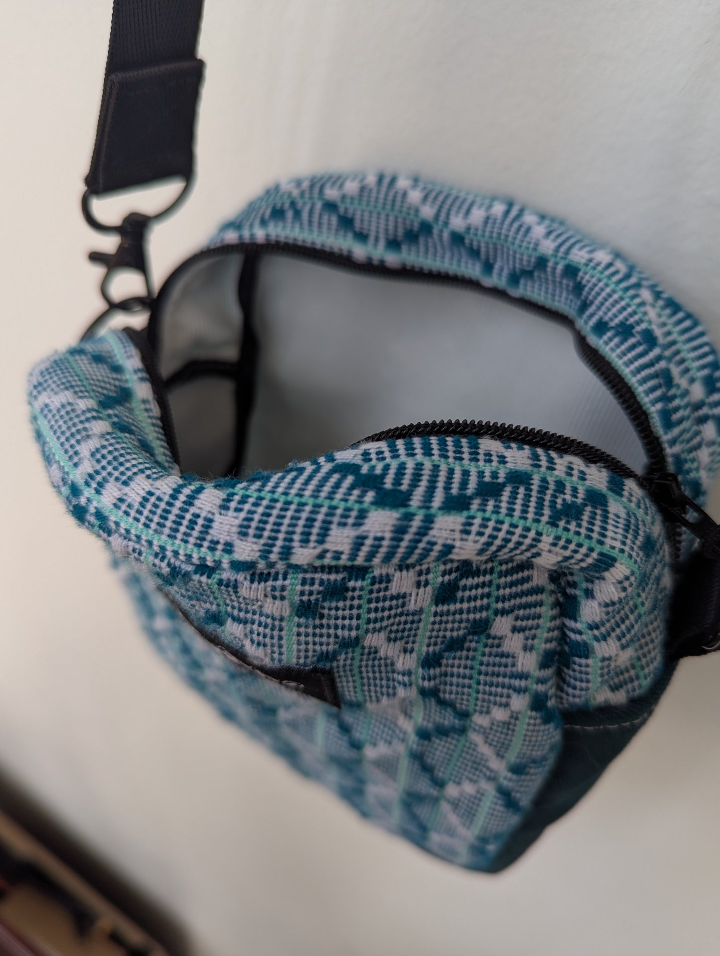 Upcycled Buntsh-box bag, Green & White Traditional Thailand Pattern Fabric (1 of 3)