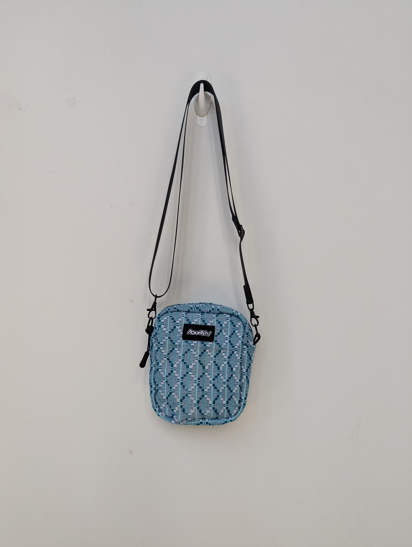 Upcycled Buntsh-box bag, Green & White Traditional Thailand Pattern Fabric (2 of 3)