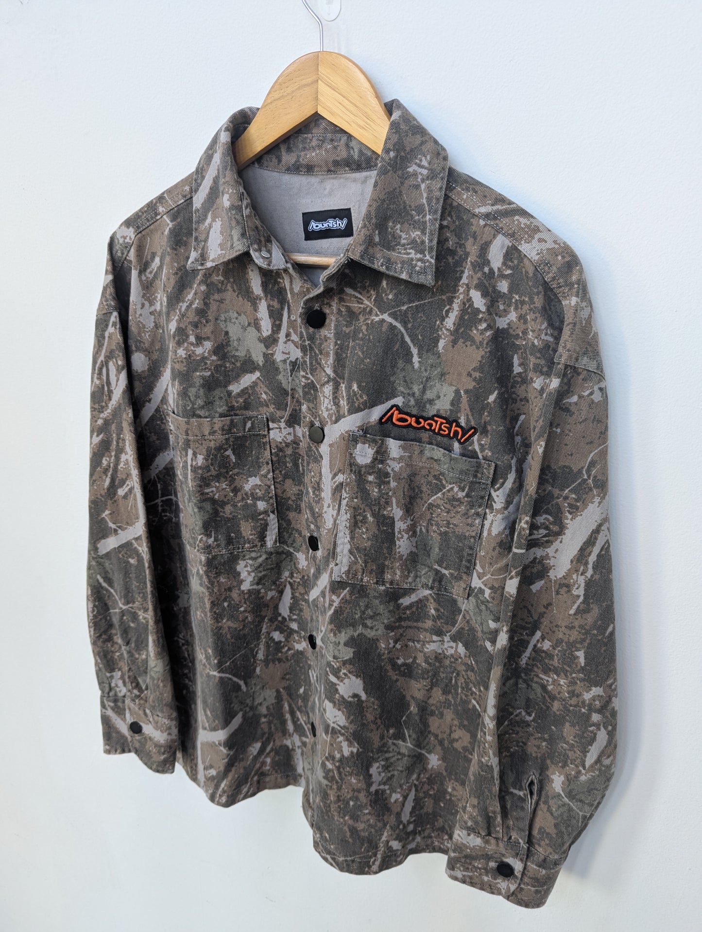 Camo, Stud-button, Buntsh jacket (embroidered logo)