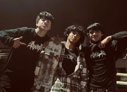 Long Sleeve, Buntsh-Goth Logo, Black t-shirt